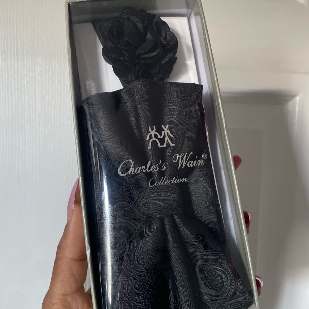 Charles's Wain Collection Black Paisley Tie with Rose Lapel Pin
